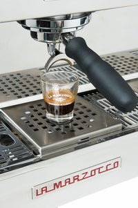 La Marzocco Linea PB Auto Brew Ratio scale in the drip tray, detail