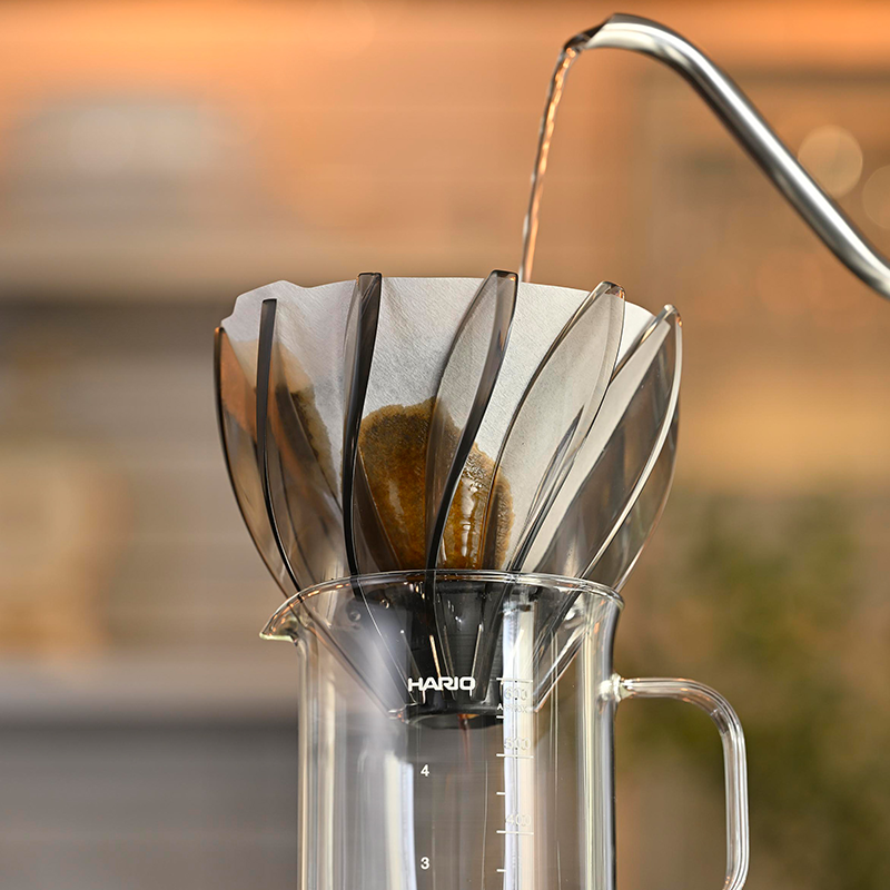 Hario V60 Dripper Suiren, Transparent Black